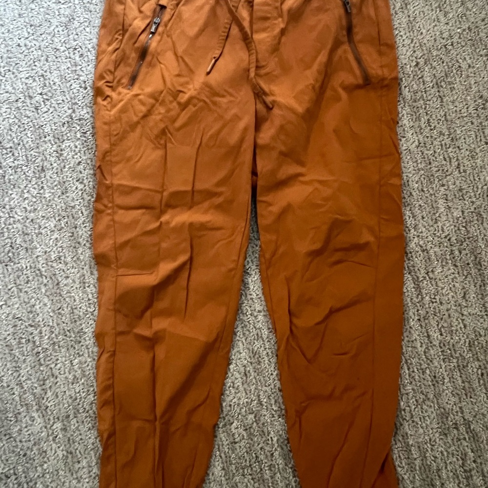 Athleta Woman’s Treckie Pants